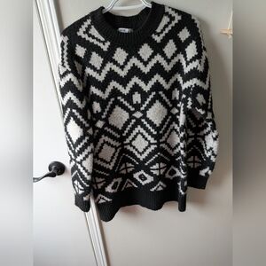 Chunky Black & White Geometric Turtleneck Sweater